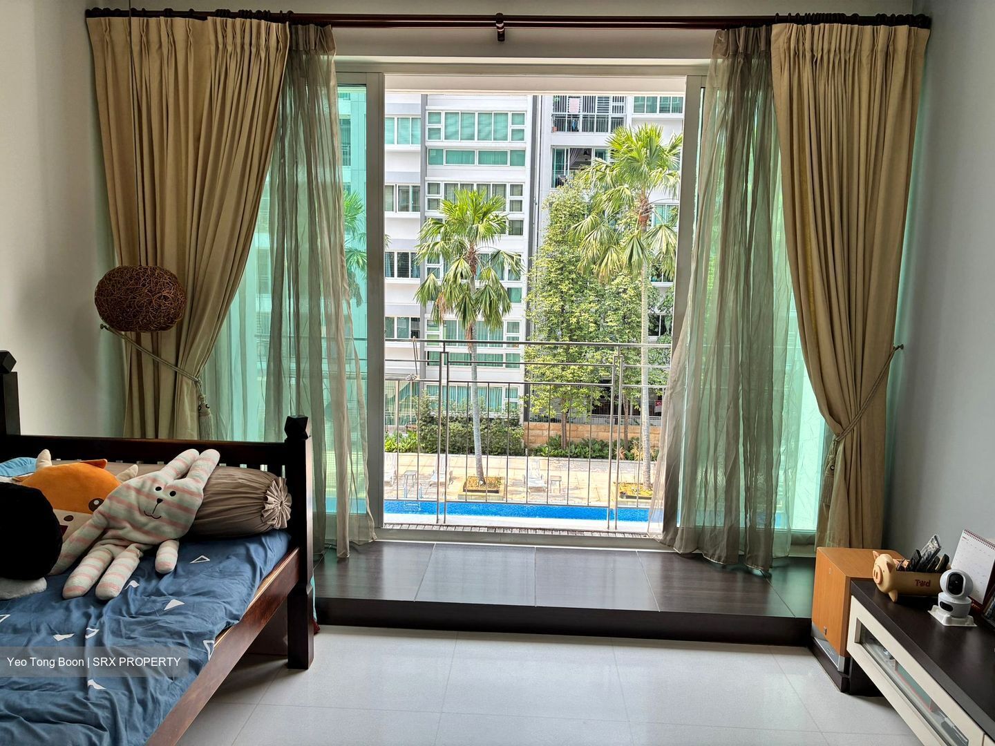 The Esparis (D18), Condominium #609221101